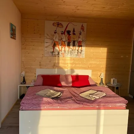 Prázdninový dům - A - Vyhlídka Nad řekou *