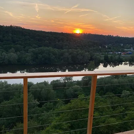 - A - Vyhlidka Nad Rekou بيت للعطل