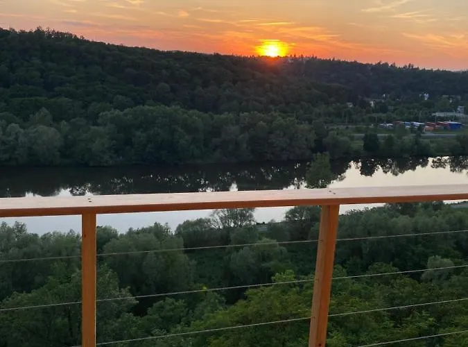- A - Vyhlidka Nad Rekou Hébergement de vacances